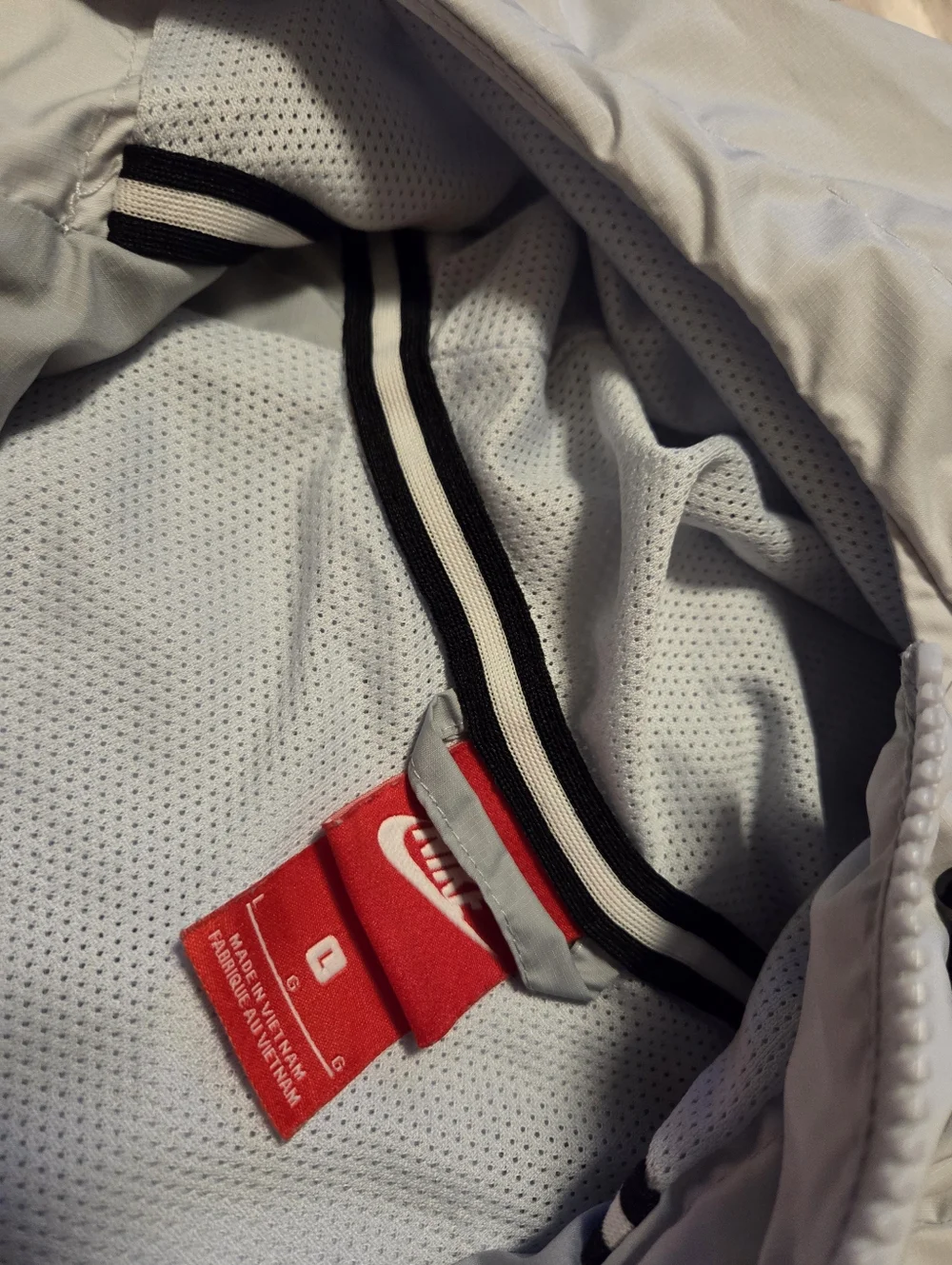 Nike Light Gray and Black Logo Hooded Windbreaker - Picture 3 of 6